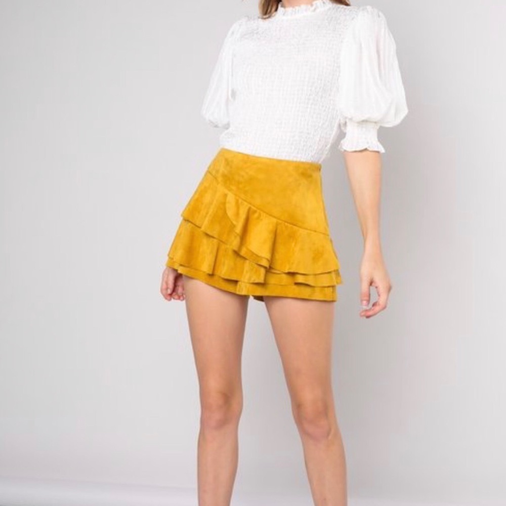 MUSTARD KNITTED SHORTS